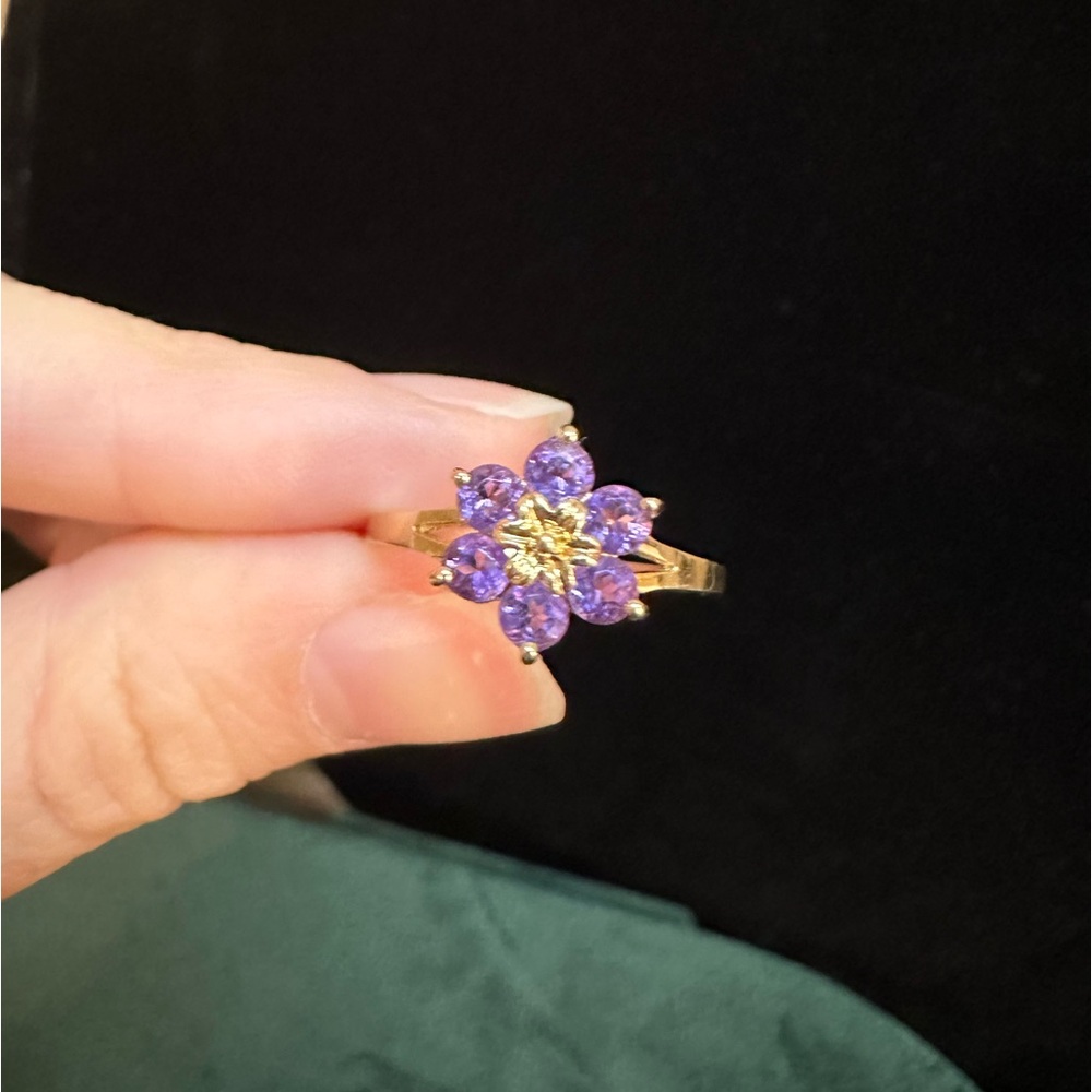 Amethyst And Solid 14k Gold Ring - image 3